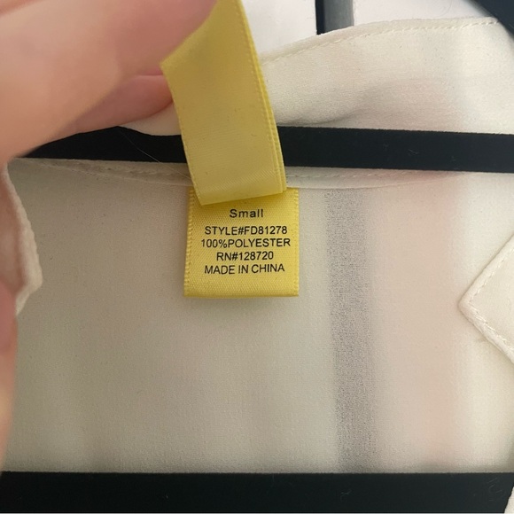 Francesca’s Off White Sheer Blouse - Picture 5 of 6